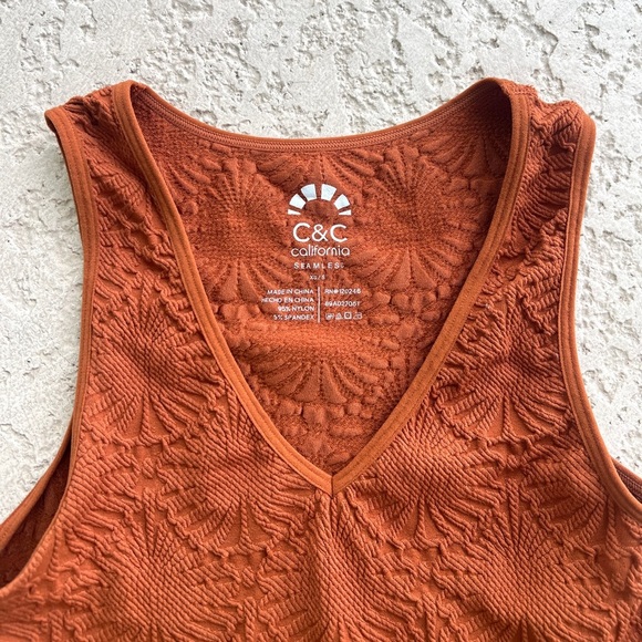 Tops - Womens Tank Top size XS Seamless Crop Terracotta Orange Sleeveless Fitted shirt